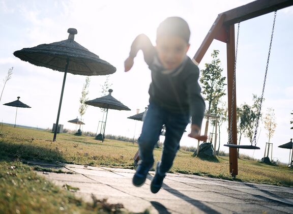 Spielplatz am Neuen Strand Action