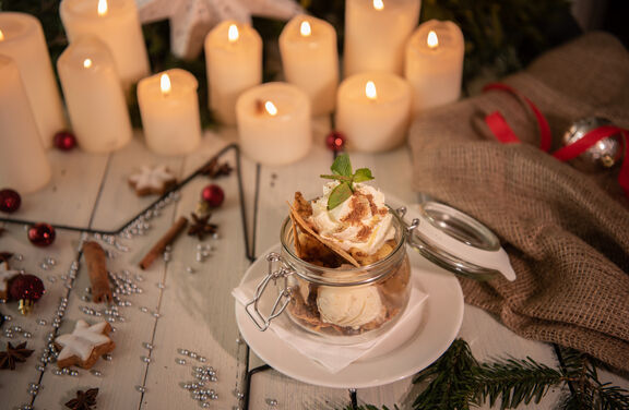 21 11 Henr Weihnachten Silvester Schulcz Lisa LQ 47